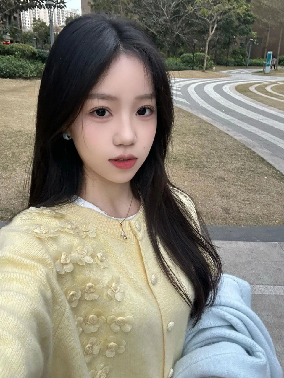 当5.3万票房撞上“点映”标签：我们真的欠《月光里的男孩》一张电影票吗？