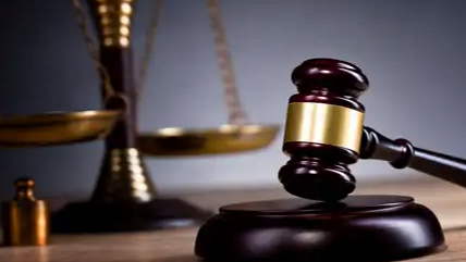 AI造谣，流量吃“人血馒头”？六安男子编造车祸悲情被罚，揭开网络谣言的“毒流量”生意