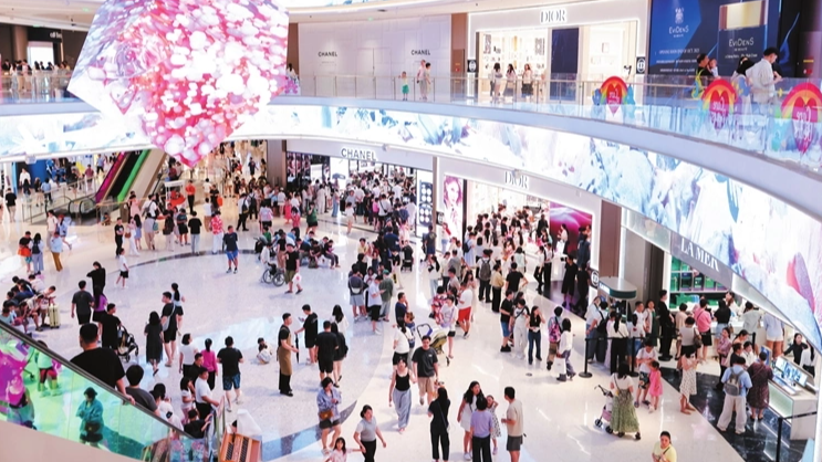 海南封关首日，三亚免税店被“买爆”！1.18亿销售额背后，藏着什么财富密码？