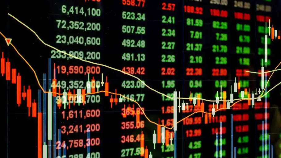 “平潭发展”尾盘惊魂一跳,网友神吐槽:曲面屏炒股,心脏受不了!