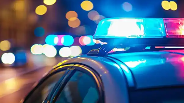 大连女子被撞身亡事件:一句“跨区施救”的质疑,撞出了多少人心中的警民信任裂痕?