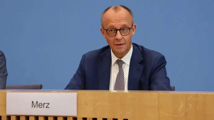 默茨的“布鲁塞尔滑铁卢”：欧盟峰会连遭重挫，德国总理的领导雄心撞上现实冰山