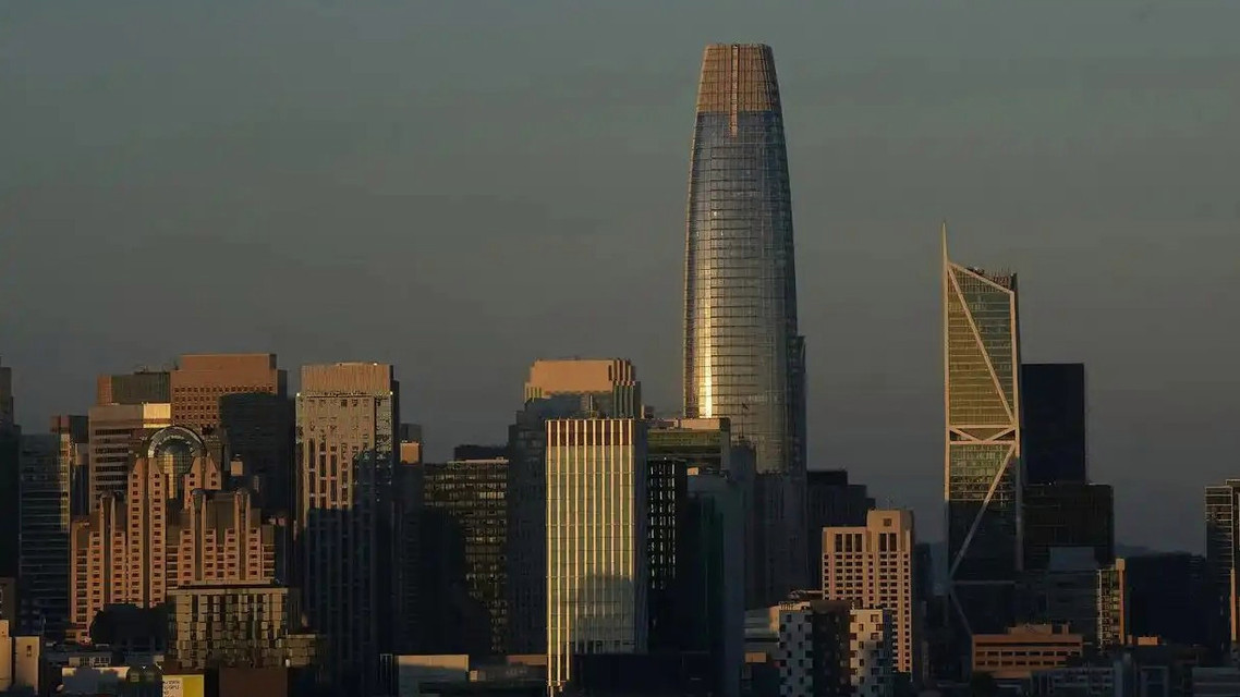 旧金山一夜“黑灯瞎火”：12.5万人断电背后，是科技之都的脆弱还是全美基建的警钟？